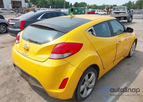 2012 Hyundai Veloster Base W/Black z USA, uszkodzony, nr VIN KMHTC6AD5CU039913